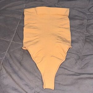 SKIMS HIGH WAISTED SCULPTING THONG